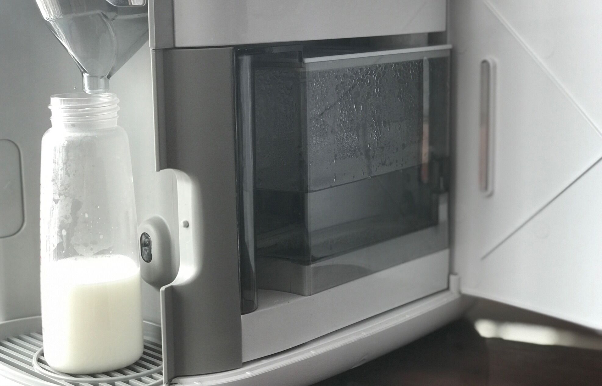 Đánh giá máy pha sữa Imami có tốt không, giá bao nhiêu, cách sử dụng