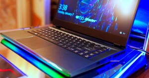 Đánh giá MSI Raider GE66: Laptop gaming top đầu của năm 2020!