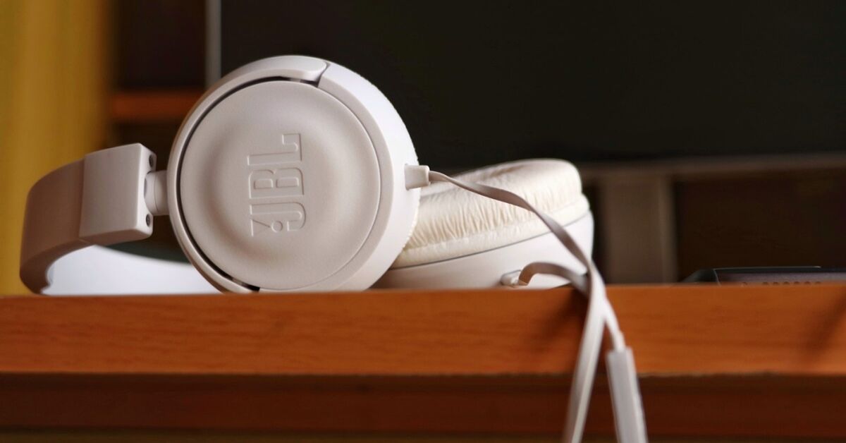 Đánh giá nhanh JBL T450: Tai nghe on-ear chất âm ngây ngất dưới 1 triệu đồng
