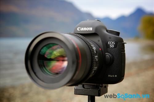Đánh giá nhanh máy ảnh Canon 5D Mark III