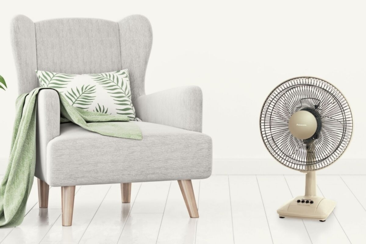 Đánh giá Panasonic F-400C - Đơn giản nhưng làm mát hiệu quả