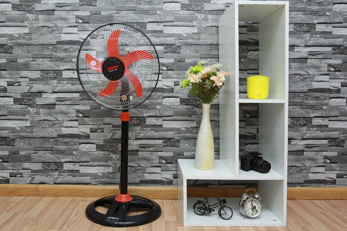 Đánh giá quạt đứng công nghiệp Senko DCN1806: Công suất mạnh trong tầm giá, đảo chiều 180 độ!