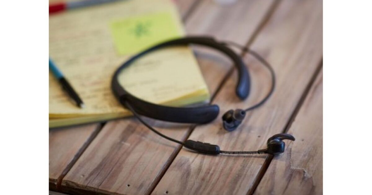 Đánh giá tổng quan về chiếc tai nghe Bose QuietControl 30