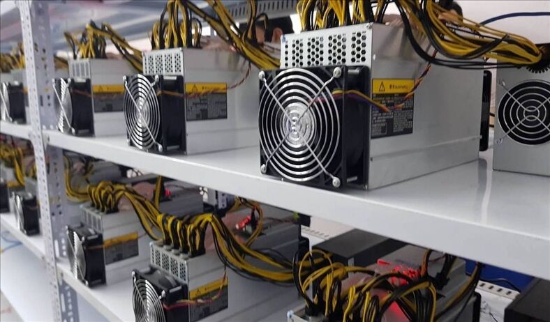 Đào bitcoin là gì? Có thể dùng máy tính, điện thoại để khai thác tiền ảo không?