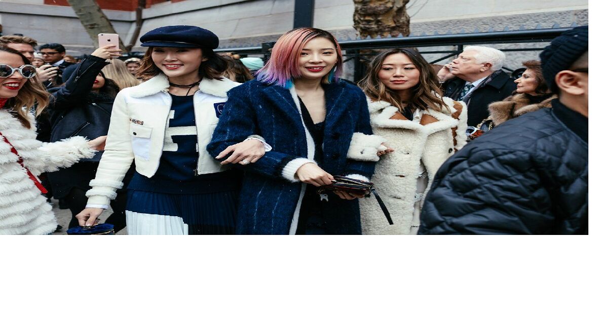 Diện đồ "đẹp hết nấc" với áo khoác lông cừu