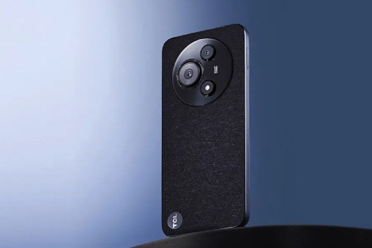 Điện thoại TCL 605 giá rất "mềm" mà cấu hình ổn, pin khủng ấn tượng