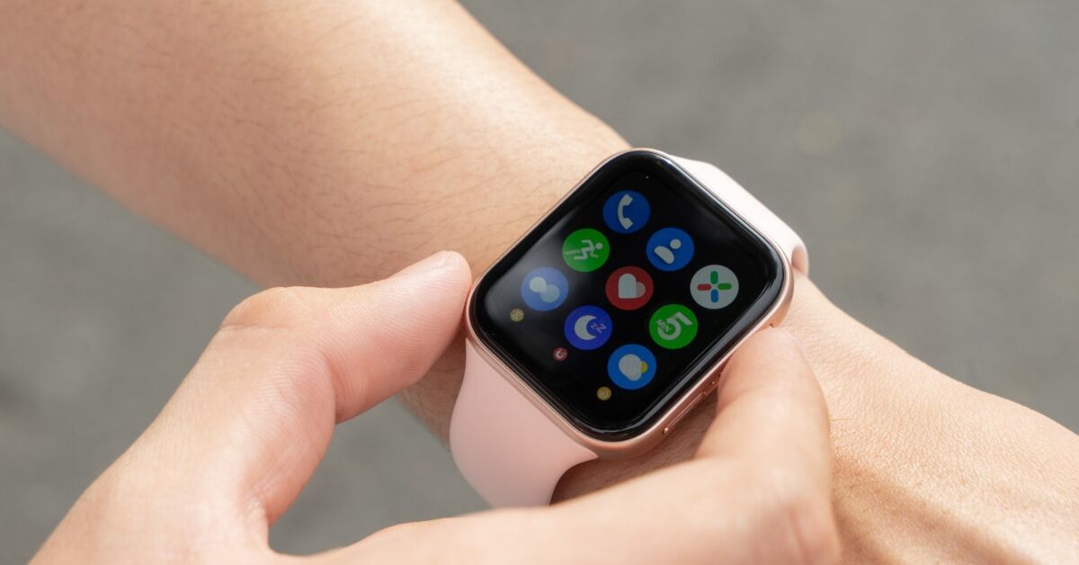 Đồng hồ thông minh OPPO Watch có mấy kích thước?