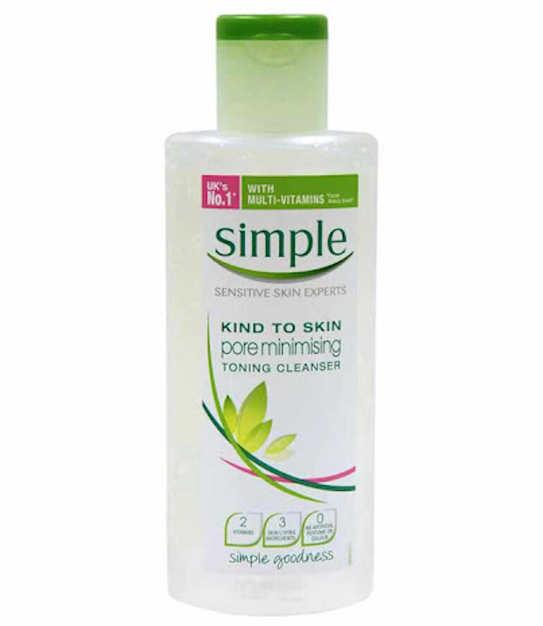 Toner Simple has benign ingredients and is safe for the skin.