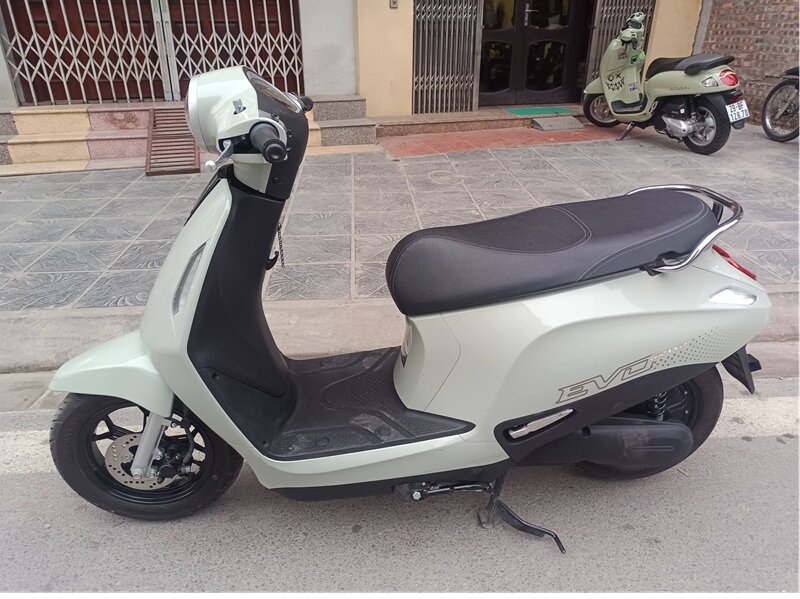 Xe máy điện VinFast Evo Grand giảm giá 3 triệu đồng, pin trâu 262 km/lần sạc
