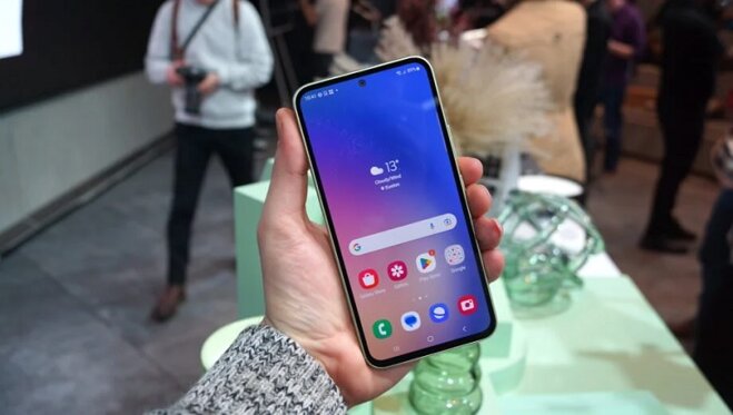 đánh giá điện thoại samsung galaxy A54 5G màn hình