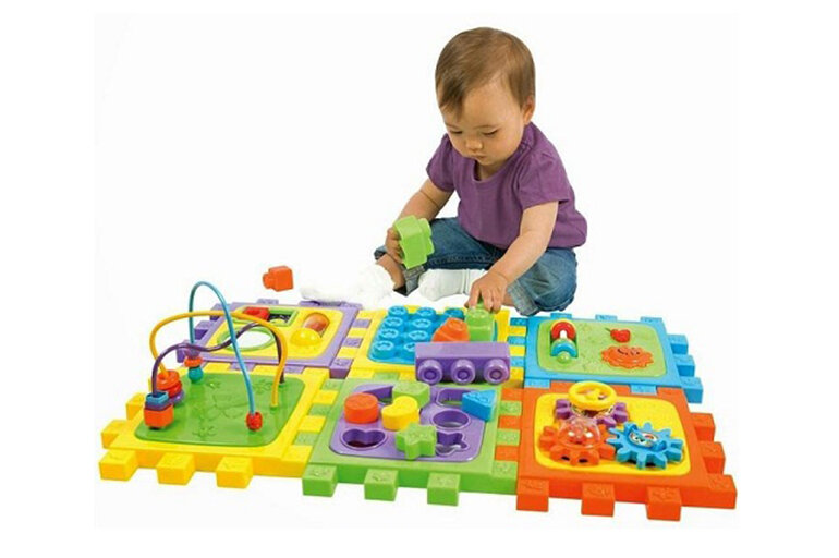 Đồ chơi xếp hình với các khối