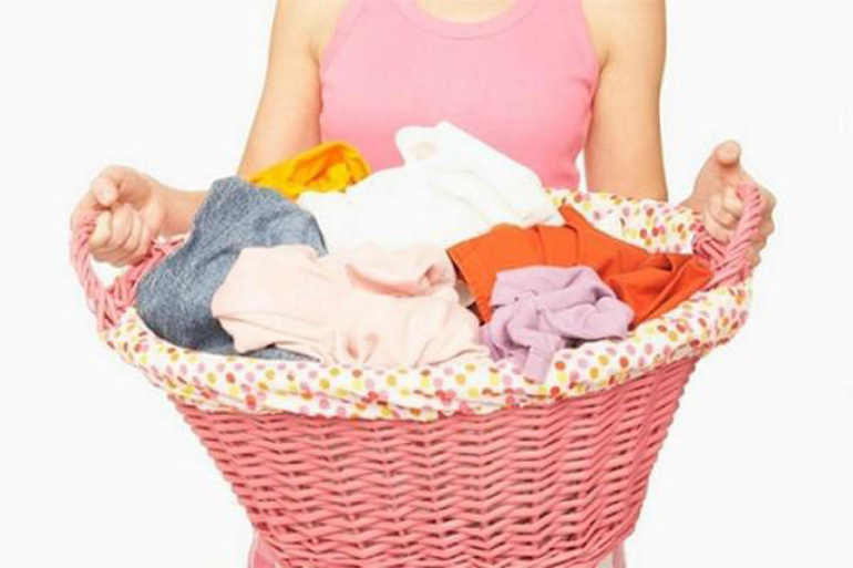 Cần phân loại quần áo trước khi giặt