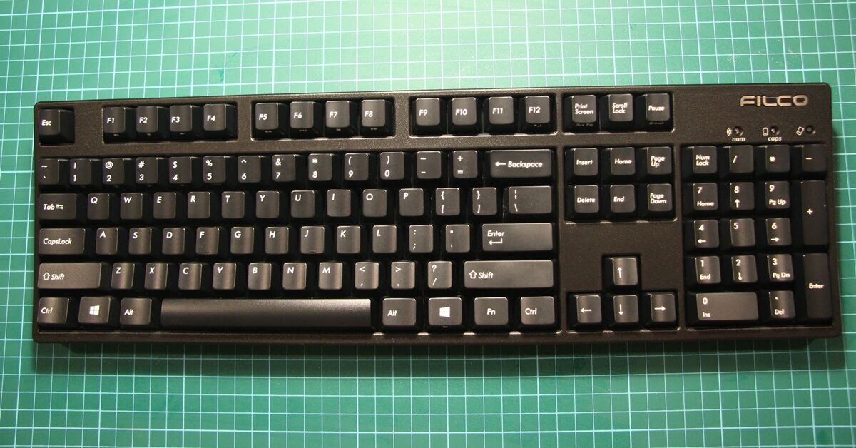 Filco Majestouch Convertible 2: Build chắc chắn, đơn giản nhưng giá hơi 'chát'
