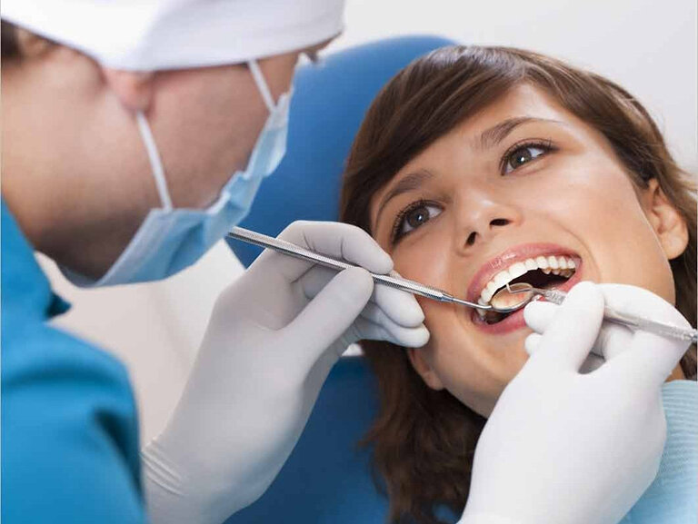 Cần kiểm tra răng miệng trước khi tẩy trắng