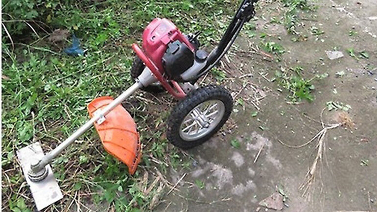 máy cắt cỏ tự chế