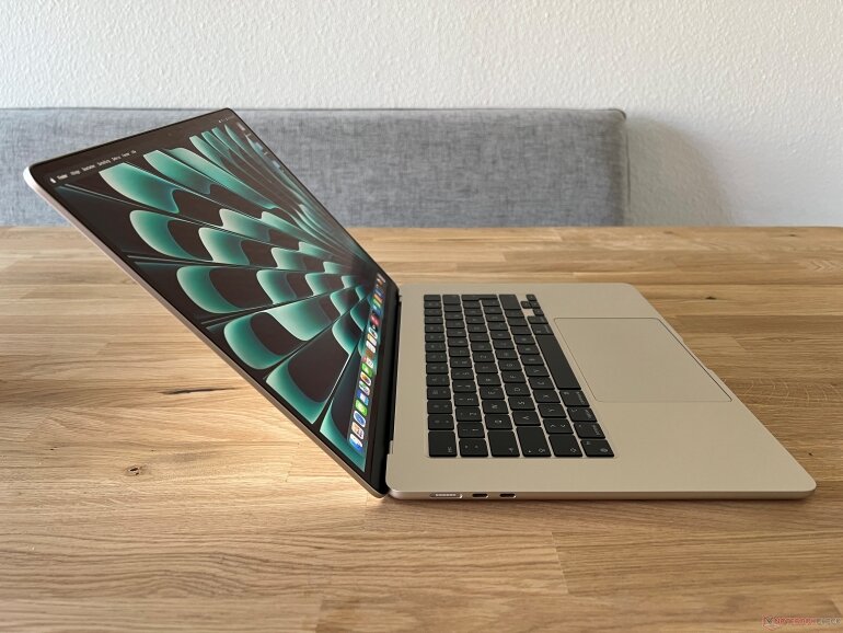 Macbook Air 15 inch M2 giá bao nhiêu