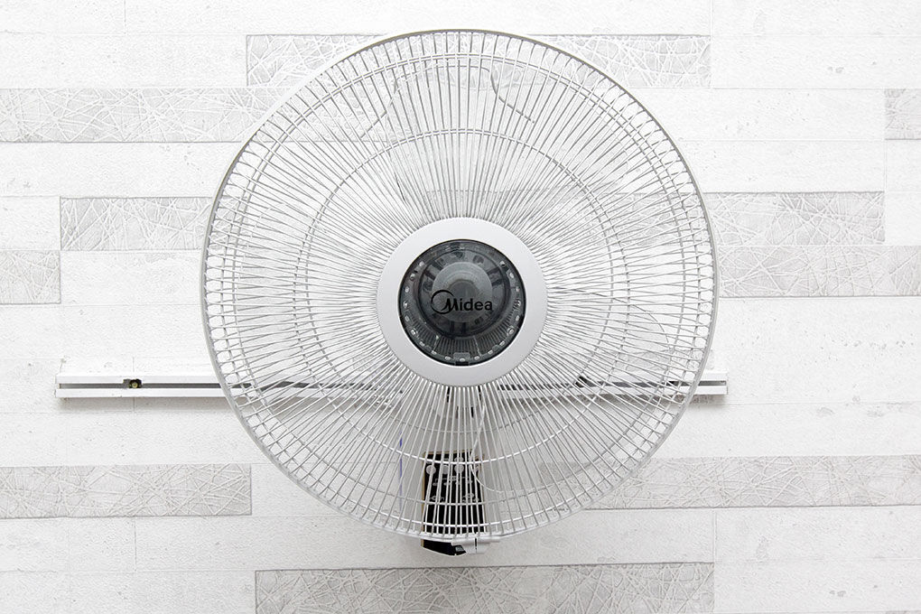 Giá quạt treo tường điều khiển từ xa Lifan, Asia, Senko