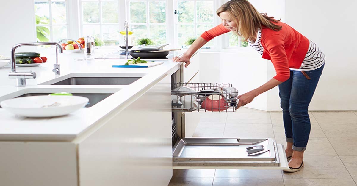 Giải đáp: Chi phí đầu tư và vận hành máy rửa bát là bao nhiêu?