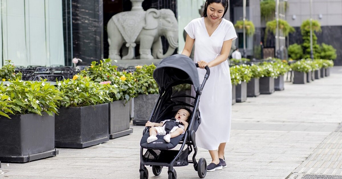 Giải đáp: Xe nôi trẻ em giá bao nhiêu?