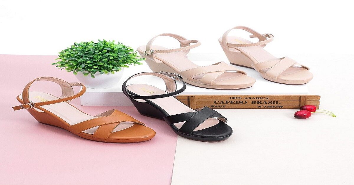 Giày sandal nữ đế xuồng có phù hợp với bạn hay không?