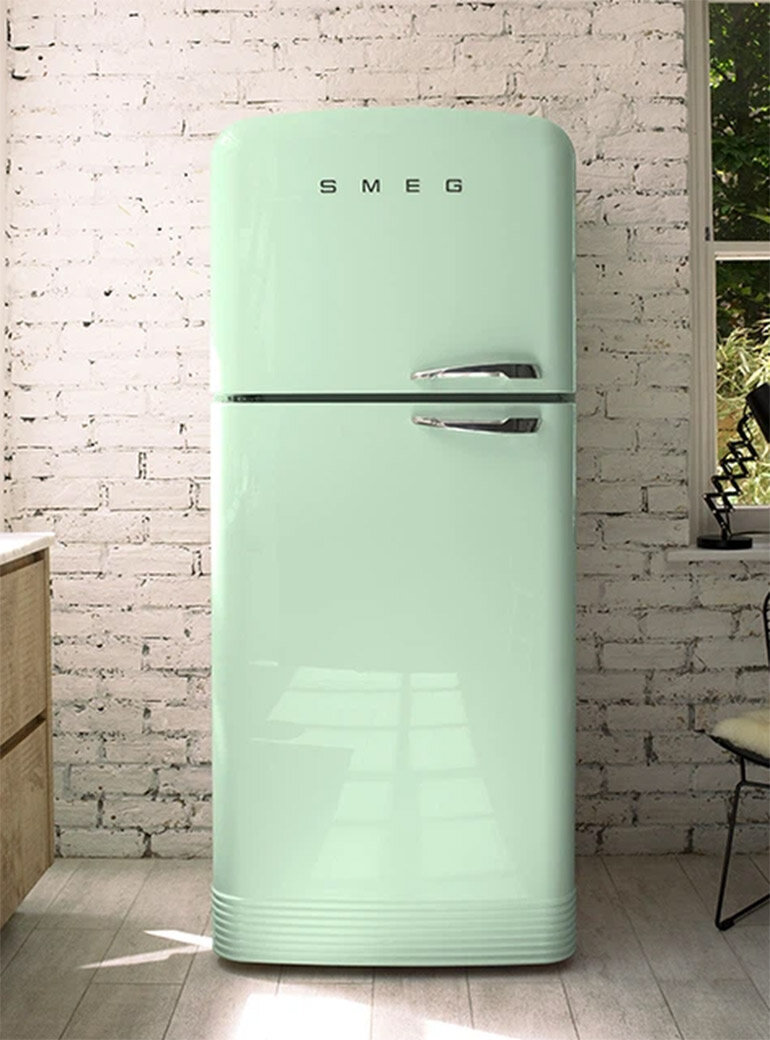 Tủ lạnh Smeg FAB50LCR5 có giá thành rất cao