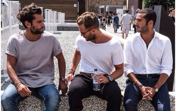 Gợi ý xuống phố cuối tuần với áo thun trắng cho phái mạnh