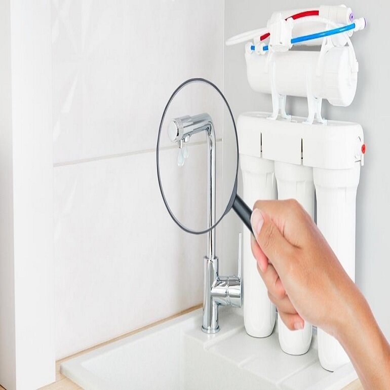 Vòi lấy nước nóng/ nước lạnh bị rỉ nước