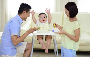 Hướng dẫn cách pha bột ăn dặm Gerber cho bé từ 6 tháng tuổi ăn ngon