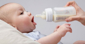 Hướng dẫn cách pha sữa Nan Nga số 1 đúng cách cho bé