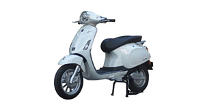 Hướng dẫn cách rửa xe máy điện Vespa đúng cách
