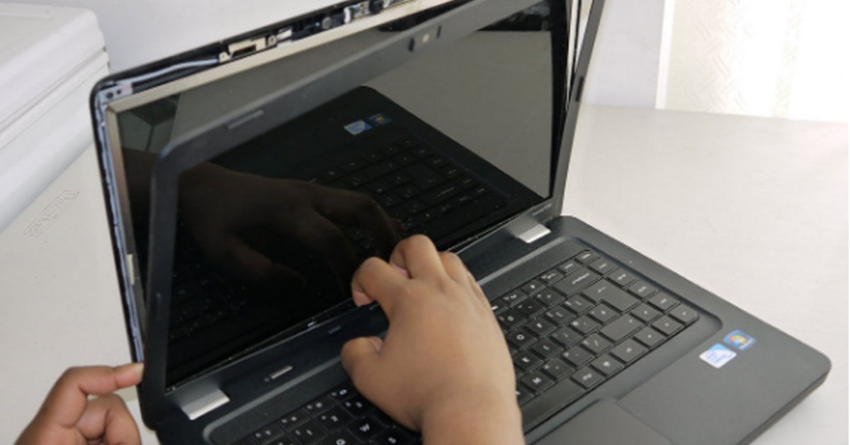 Hướng dẫn cách thay vỏ laptop Dell kèm lưu ý bảo hành cần biết