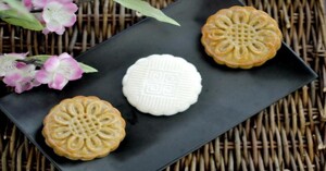 Hướng dẫn chi tiết cách làm bánh trung thu nhân đậu xanh thơm ngon, không cần chất bảo quản