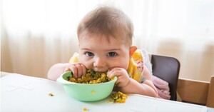 Hướng dẫn mẹ sử dụng dầu ăn đúng cách cho bé