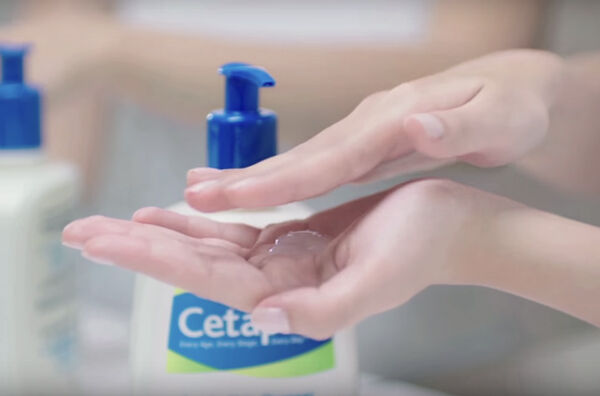 Hướng dẫn sử dụng sữa rửa mặt Cetaphil trị mụn đúng cách