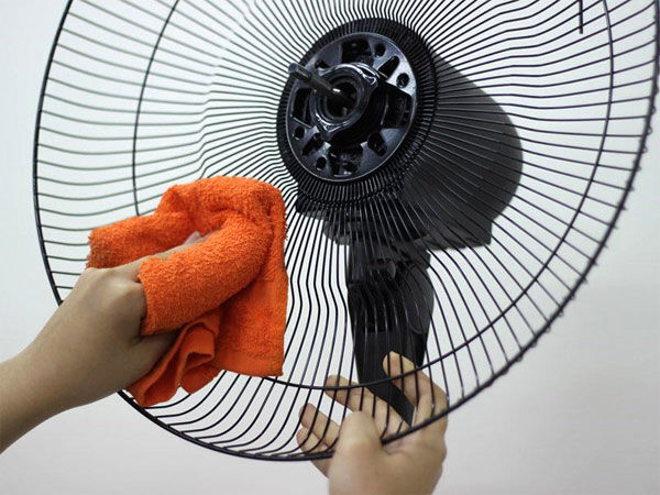 Hướng dẫn vệ sinh quạt phun sương đúng cách