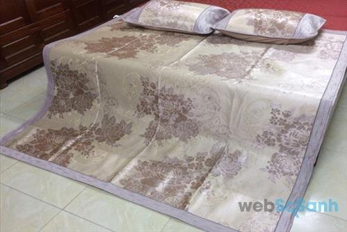 Hướng dẫn vệ sinh và sử dụng chiếu lụa điều hòa viscose
