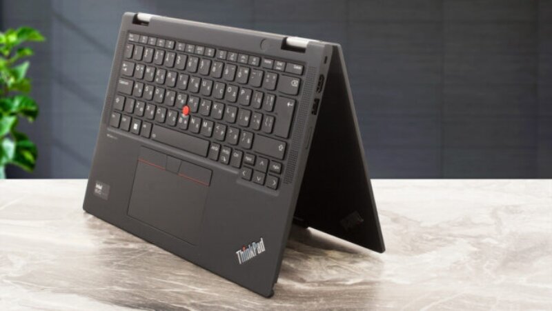 Lenovo ThinkPad X13 Gen 5: Laptop 2-in-1 nhỏ gọn và linh hoạt, nhưng hiệu suất hơi thiếu