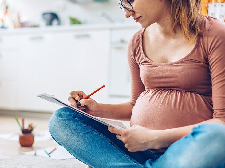 Viết nhật ký để giải tỏa căng thẳng khi mang thai cho mẹ bầu