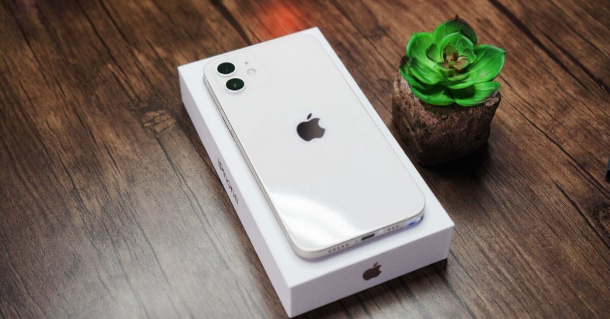 iPhone 12 nặng bao nhiêu gram? Tại sao nên mua iPhone 12 thời điểm này?