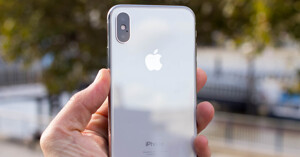 iPhone X 128GB giá rẻ có nên mua trong năm 2021 không?