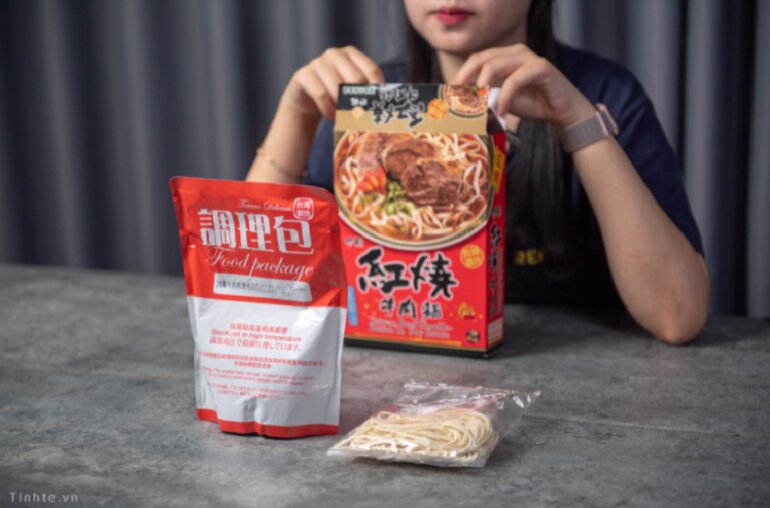 Mì bò cay Jen Yuan Spicy Beef Noodle 530g - Giá tham khảo: 150.000 vnđ/ gói