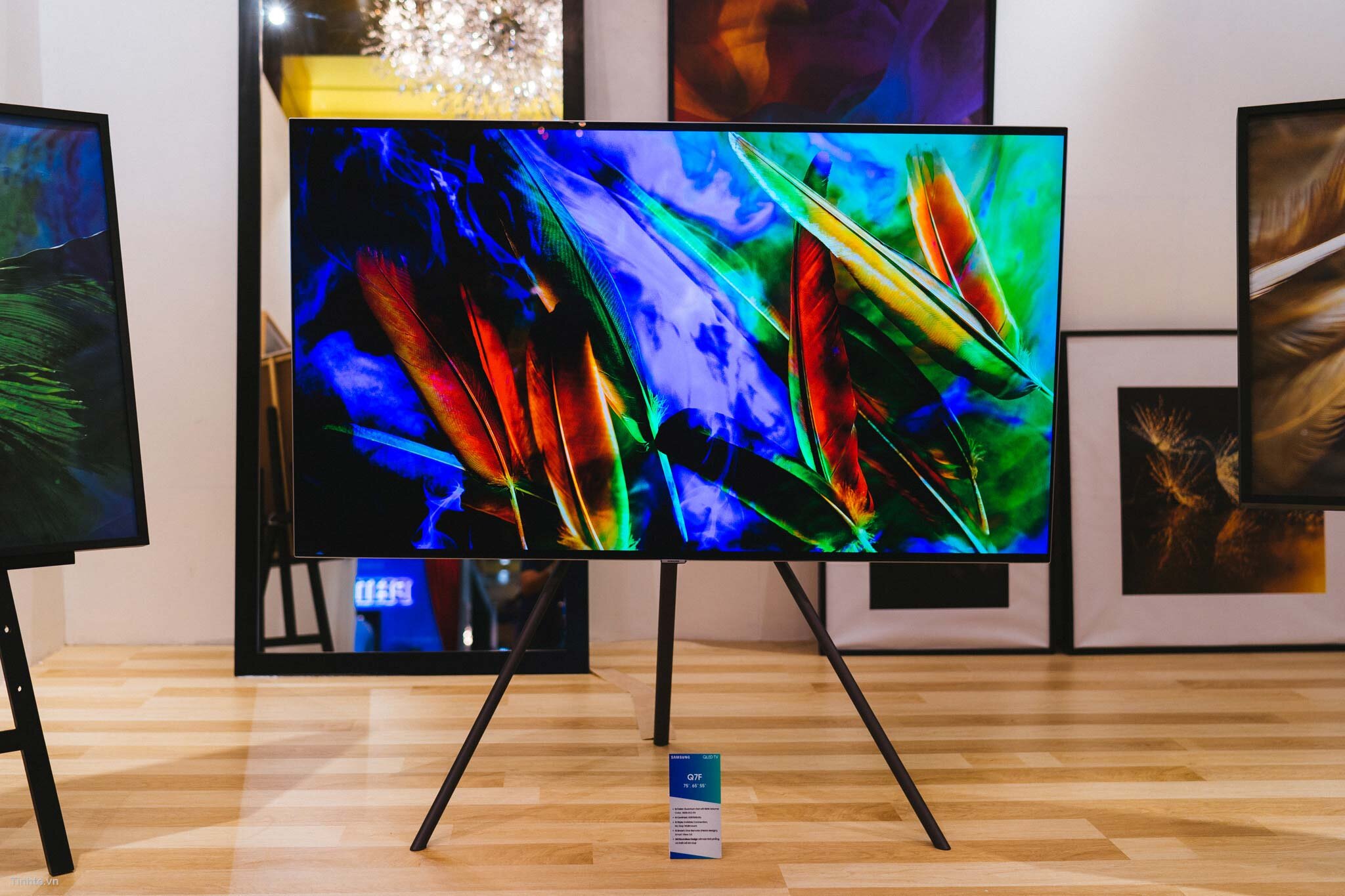 Tivi thông minh của Samsung có thiết kế đẹp