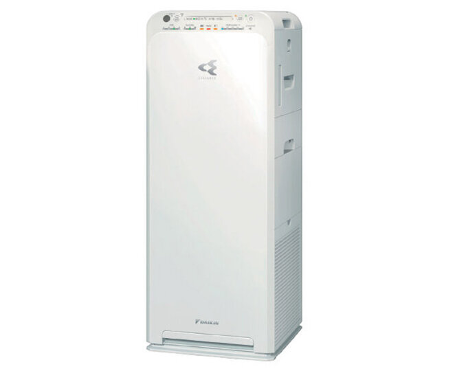 Máy lọc không khí Daikin mck55tvm6 được trang bị điều khiển từ xa dễ dàng với remote đi kèm.