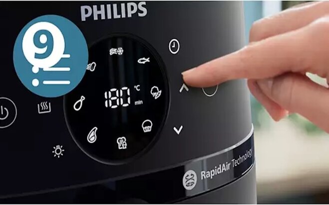 Nồi chiên không dầu 4.2 lít Philips NA220/00 dễ dàng thao tác với bảng điều khiển cảm ứng kết hợp màn hình Led