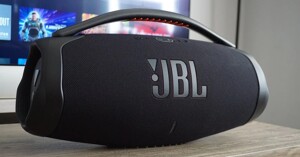 JBL Boombox 3: Sức mạnh âm thanh mới, pin trâu 24 giờ!