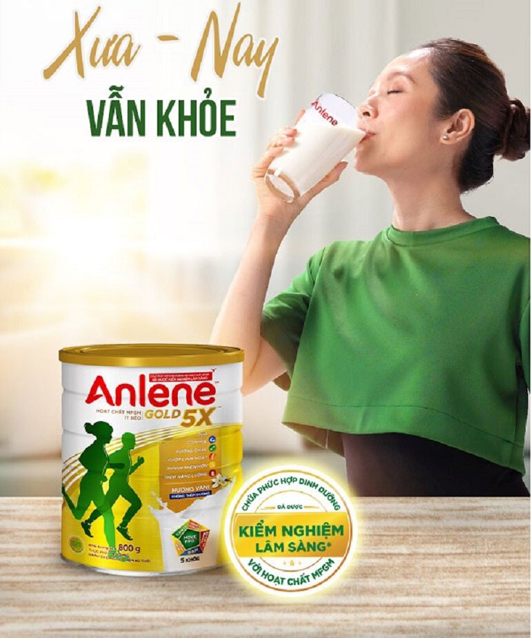 Người trung niên nên sử dụng sữa Anlene Gold 5X để bảo vệ xương khớp
