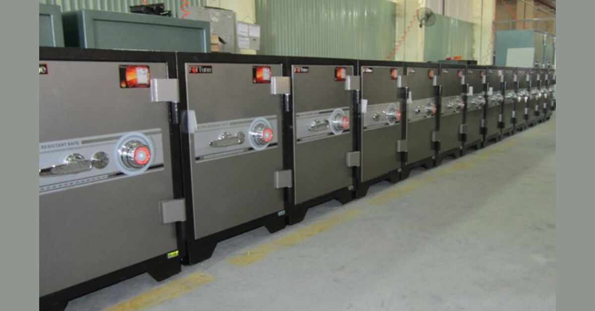 Két sắt Hòa Phát loại lớn có tốt không giá bao nhiêu?