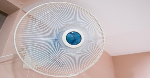 Khám phá thiết kế, chất lượng & giá quạt treo tường Tatita T400 chi tiết nhất