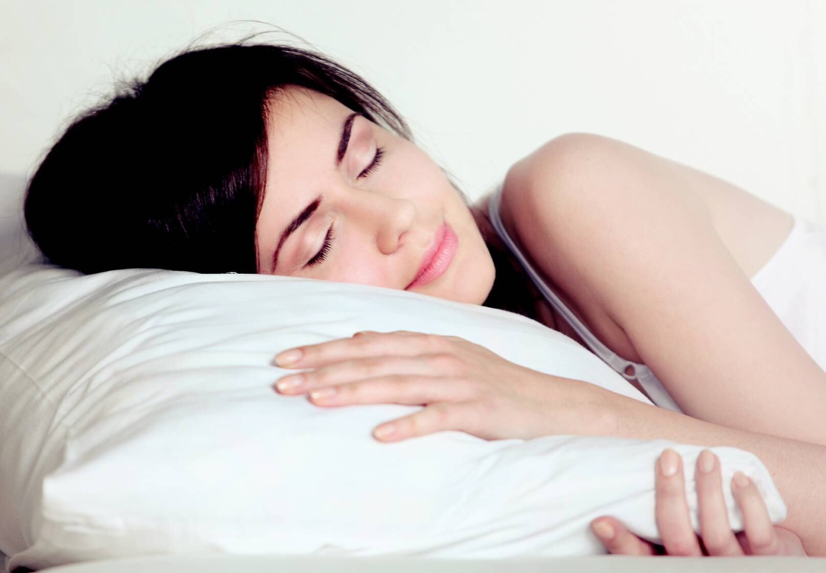 Khi ngủ nên gối đầu cao hay thấp để để không bị đau mỏi cổ vai gáy