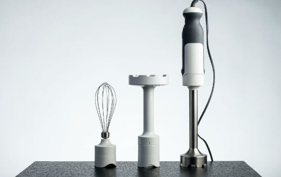 Kinh nghiệm có nên mua máy xay cầm tay không dựa theo ưu nhược điểm